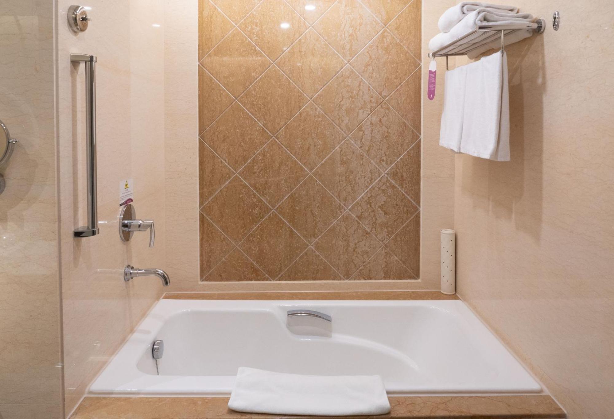 E-Da Royal Hotel Dashu Exterior foto A bathtub